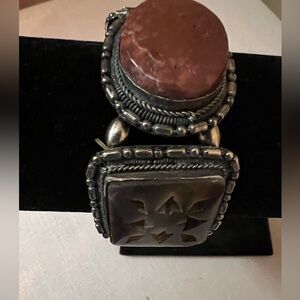 💍 Elegant Silver and Brown Women's Bracelet